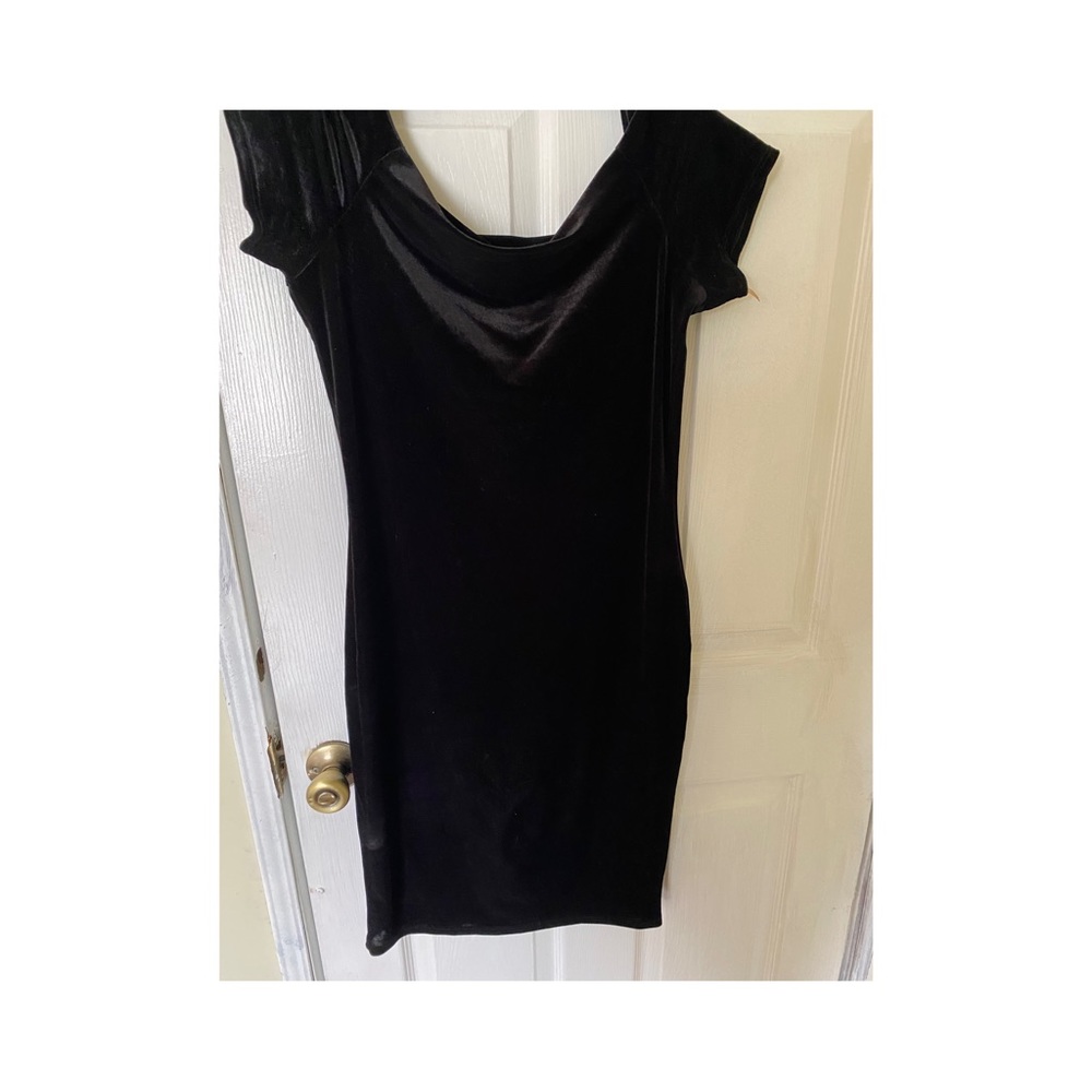Dress - Picture 2 of 2